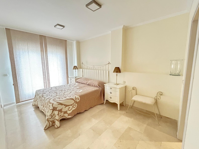 Leilighet til salgs i Estepona Puerto, Estepona by