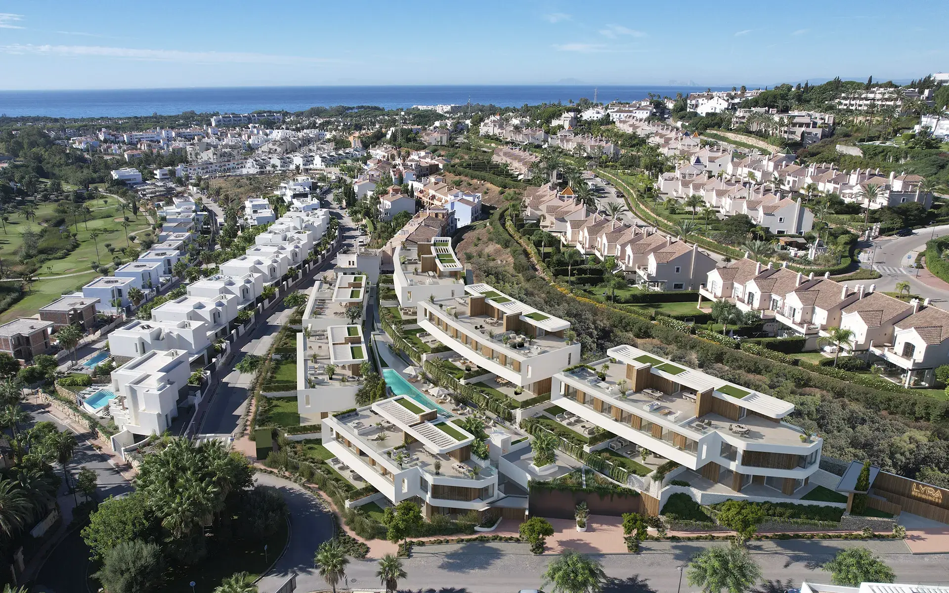 Delvis frittstående hus til salgs i El Campanario, Estepona Øst