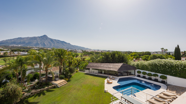 Luxury villa for sale in Las Brisas, Nueva Andalucia, Marbella