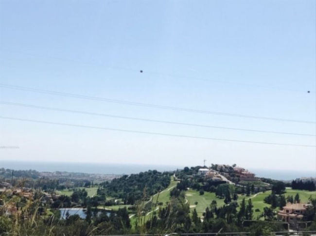 Plot for sale in La Alqueria, Benahavis