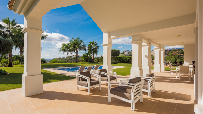 Beautiful 4 bedroom villa for sale with sea views in Marbella Club Golf Resort, Benahavis