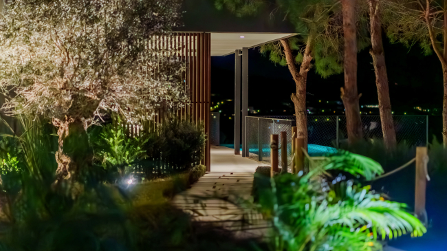 Stunning Modern Villa with Panoramic Views to the Sea and Golf in Sotogrande.