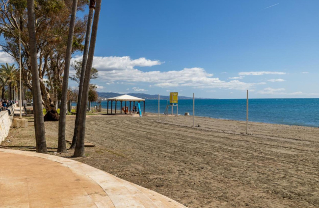 Beautiful 3 bedroom flat front line beach in San Pedro Playa