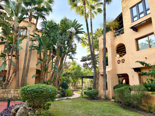 First Line Golf Three-Bedroom Penthouse in El Campanario, Estepona
