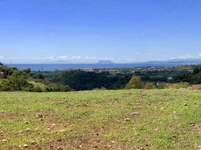 Plot for sale in Estepona Este