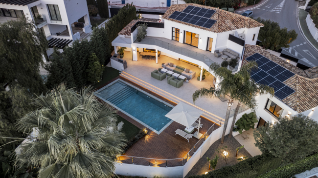 A SOUTH-FACING VILLA, GRATEFUL FOR ALL-DAY SUN, MAGNETIC SEA VIEWS