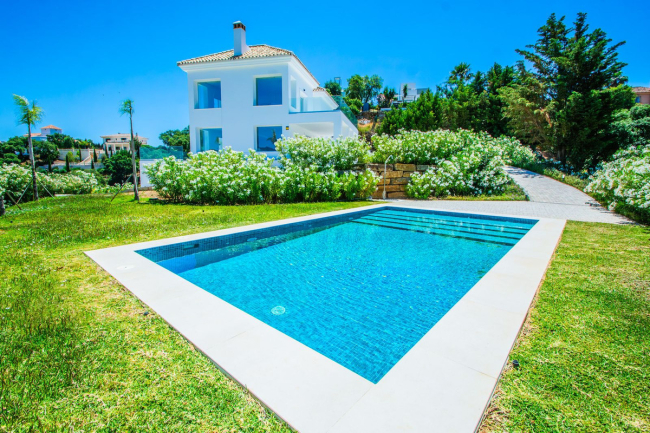 La Mairena Stunning Large Villa