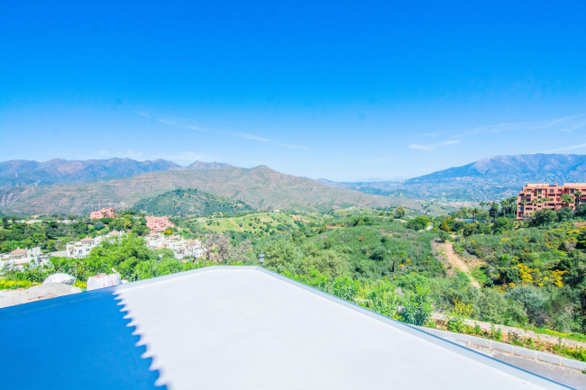 La Mairena Stunning Large Villa