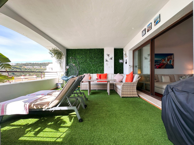 Amazing spacious with amazing views APARTMENT in Casares Golf.