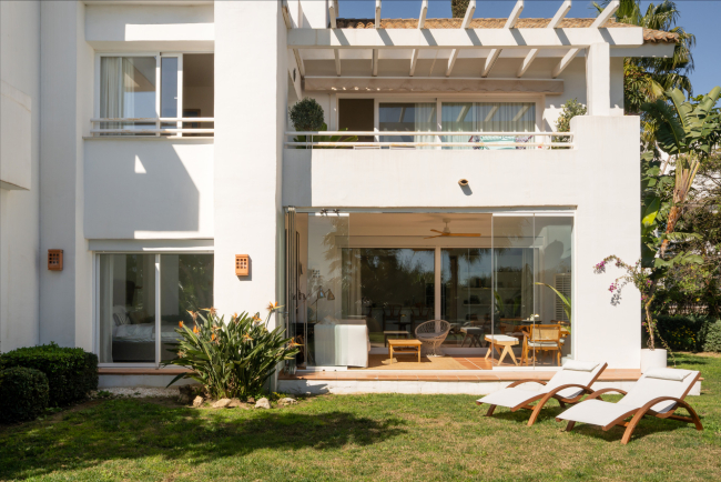 Corner Ground Floor Apartment for sale in Alcazaba Lagoon, Casares