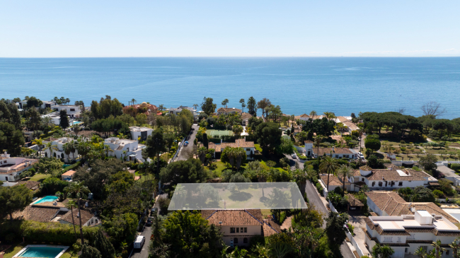 Plot with Project and License for sale in Estepona