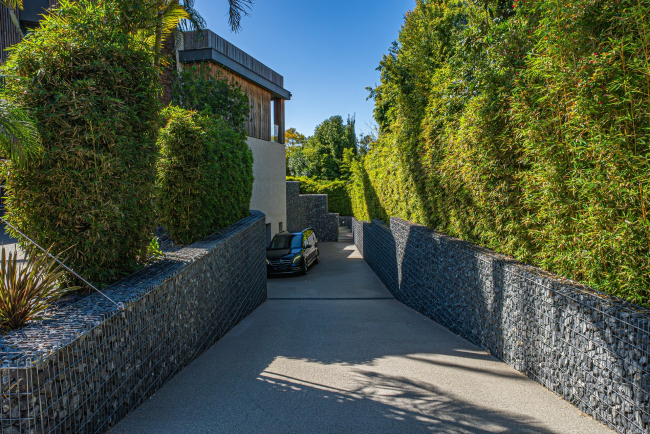 Exclusive Frontline Golf Villa in Guadalmina Baja