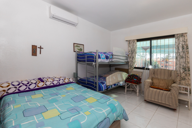 Villa with pool in Urb. Buenas Noches, Estepona