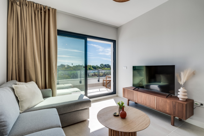 Luxury 1-Bedroom Penthouse with Stunning Sea Views in La Resina, Estepona