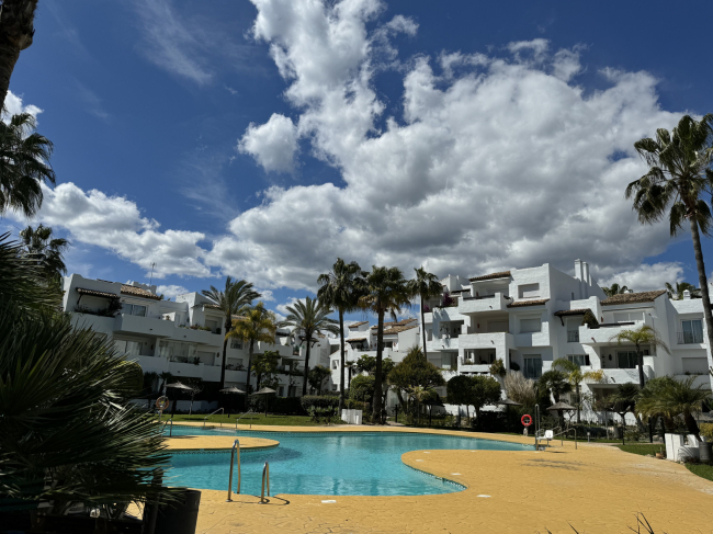 Leilighet på grunnplan til salgs i Costalita, Estepona Øst