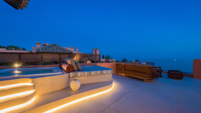 Exclusive Duplex Penthouse in Los Monteros, Marbella