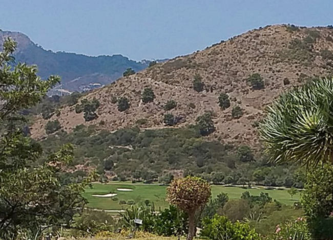 Unikt tomt på det 17. hullet i golfbanen - Benahavís, Malaga