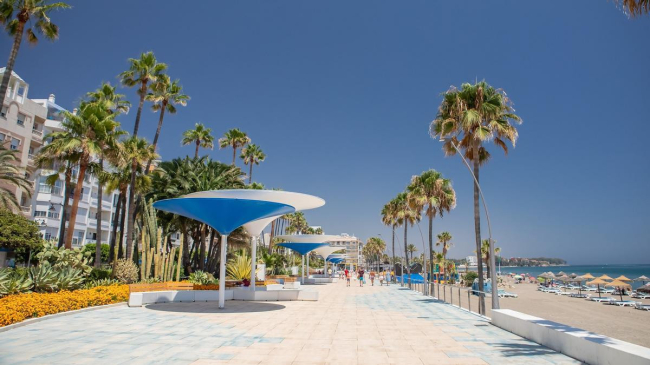 ANLEDNING!! Imponerende duplex i Arena Beach Urbanization, Estepona!