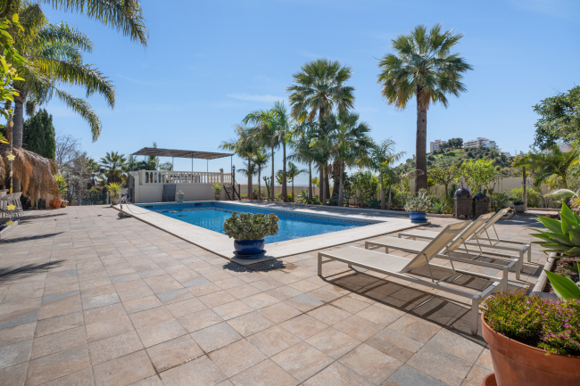 Escape to Paradise at Our Boutique Bed & Breakfast in Benalmádena