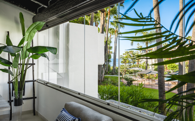 Luxury Apartment in Marina Puente Romano, Marbella Golden Mile