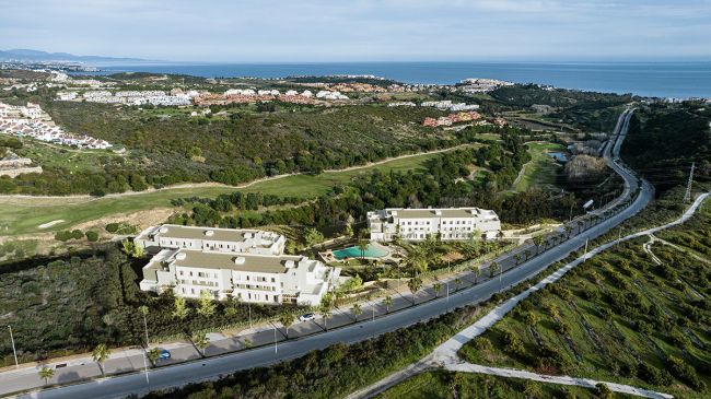 2 and 3 bedroom apartments a privileged setting in Estepona