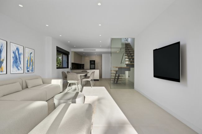 Luxury Semidetached VillaS or Duplex Ground Floor apartments and Duplex Penthouses in El Paraíso, ESTEPONA