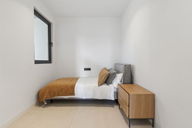 Luxury Semidetached VillaS or Duplex Ground Floor apartments and Duplex Penthouses in El Paraíso, ESTEPONA