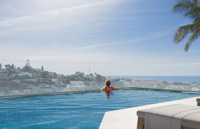 35 Contemporary Apartments with Sea & Mountain Views – Torreblanca, Fuengirola