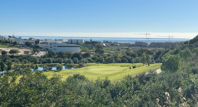 Exclusive Villas with Panoramic Views of the Sea and Golf Course